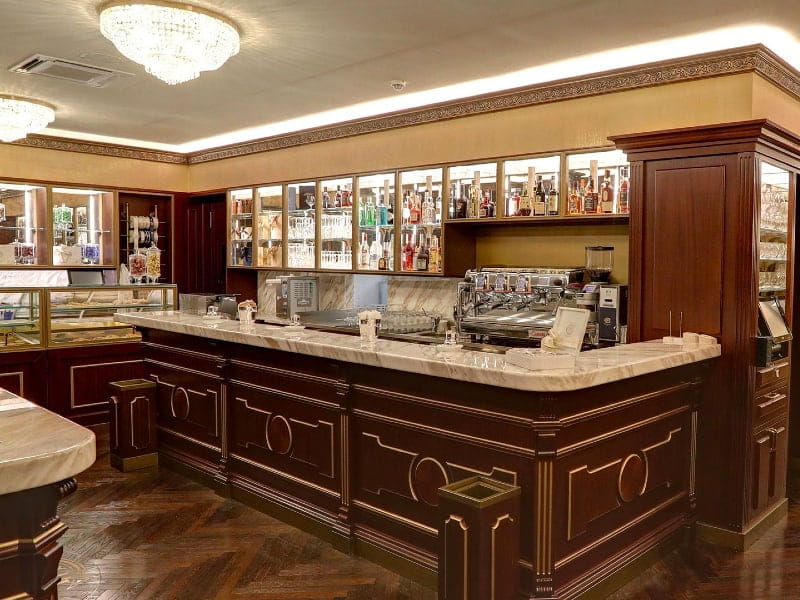 Un aperitivo trendy – Cova