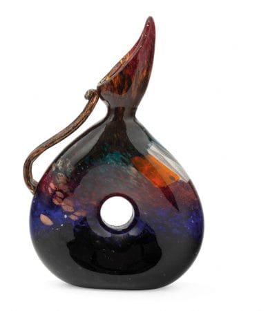 Vetri e ceramiche d'arte conquistano i collezionisti italiani