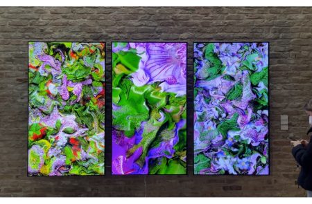 Refik Anadol “Machine Hallucinations: nature dreams”, König Galerie, Berlin, 2021