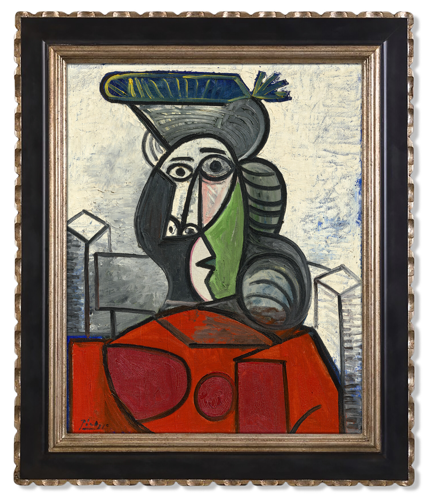 Un dipinto in stile cubista di Pablo Picasso mostra una donna dai tratti astratti e geometrici, con un viso verde e bianco e un cappello blu. La donna è vestita di rosso ed è collocata su uno sfondo chiaro. L'opera incorniciata sarà presentata all'asta di Christie's del 2025.