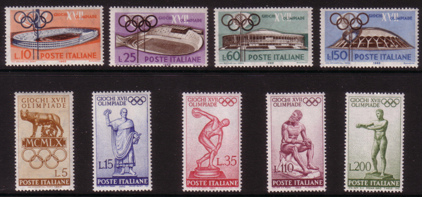 Otto francobolli d'epoca per le Olimpiadi estive di Roma del 1960, con immagini di stadi, statue antiche e anelli olimpici, ciascuno in colori e tagli diversi.