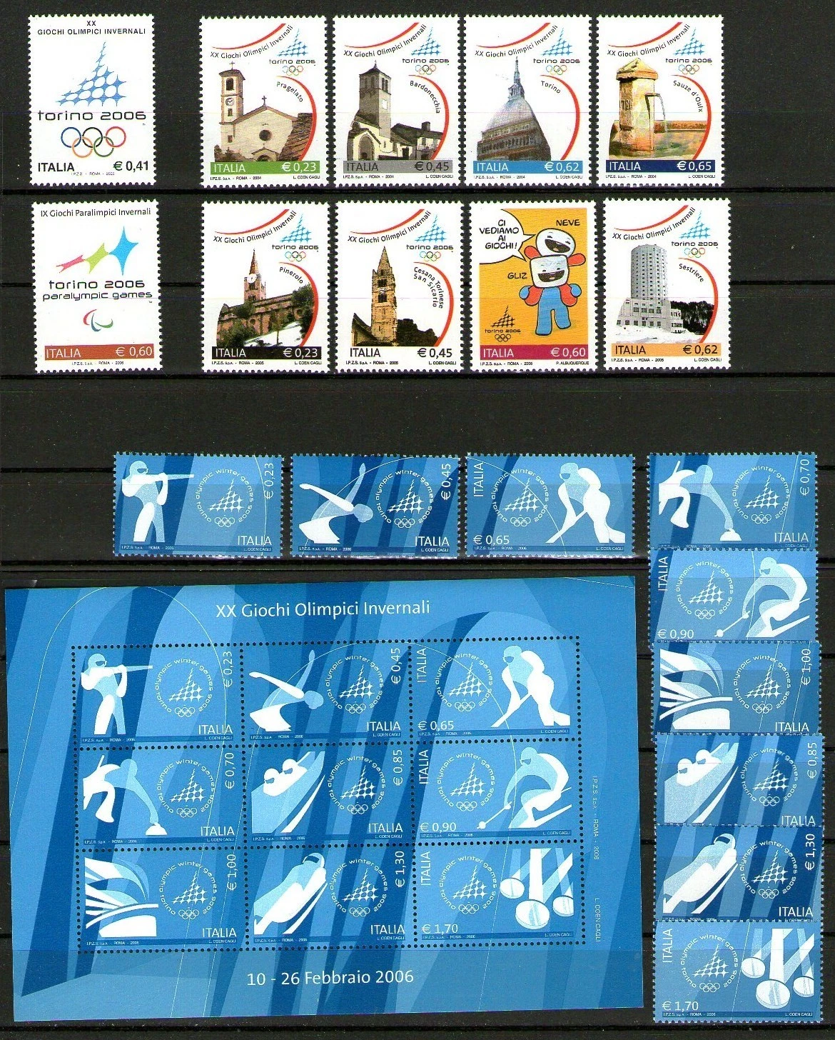 Una collezione di francobolli italiani delle Olimpiadi invernali di Torino 2006, con punti di riferimento, la mascotte Neve e francobolli blu con icone bianche degli sport invernali e date dell'evento.